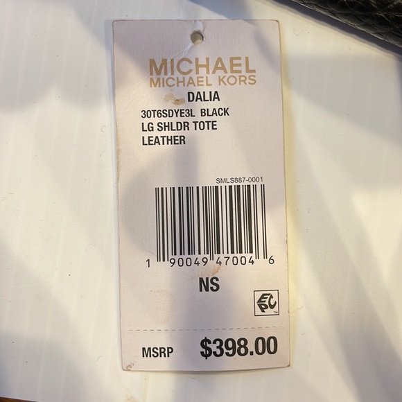 Micheal Kors Daliha Large Shoulder tote ( black). Knotted detail on sides. - Picture 5 of 7